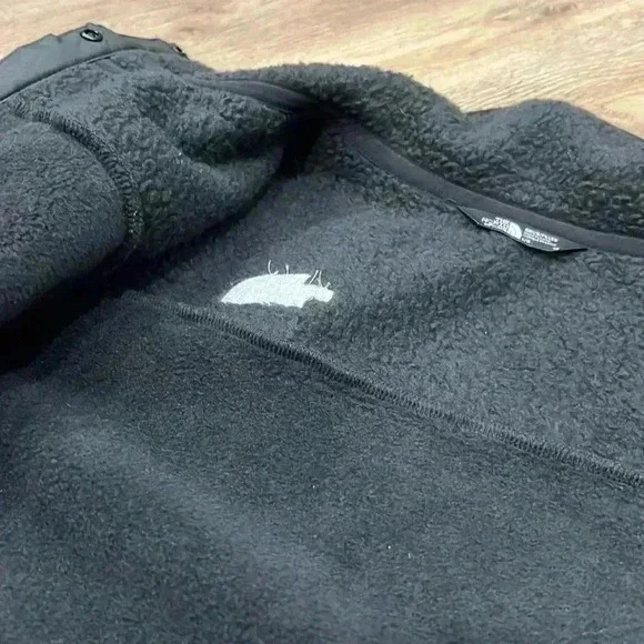 The North Face Girls’ Fleece Jacket, Large (Size 12) - Picture 8 of 12
